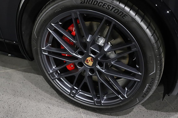 Porsche Macan GTS 7 of 22