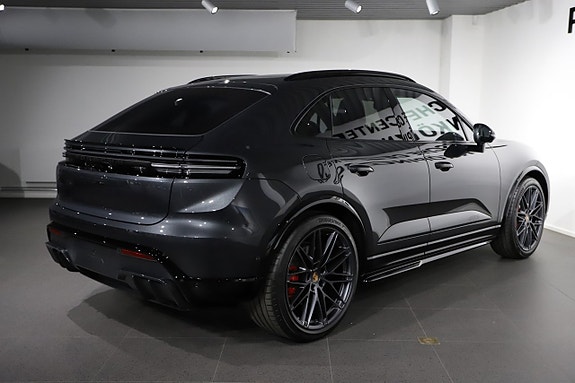 Porsche Macan GTS 5 of 5