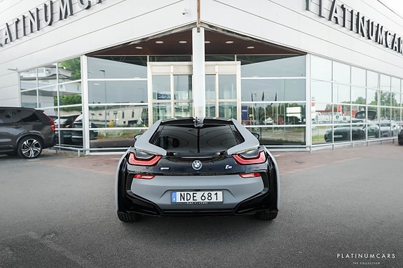 BMW i8 5 of 18