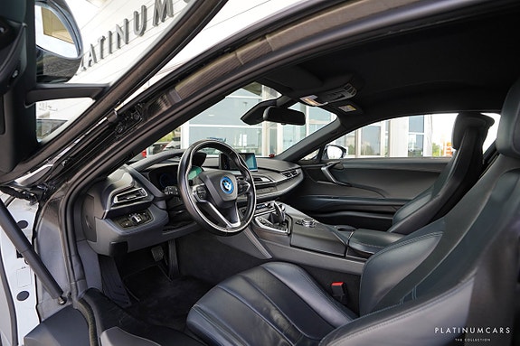 BMW i8 9 of 18