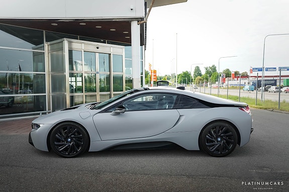 BMW i8 6 of 18