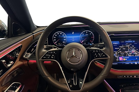 Mercedes-Benz E220 13 of 26