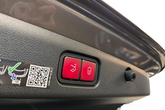 Mercedes-Benz E220 26 of 26