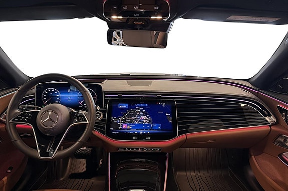 Mercedes-Benz E220 12 of 26