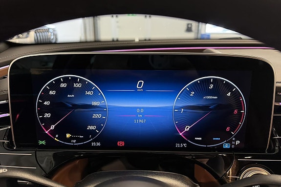 Mercedes-Benz E220 15 of 26