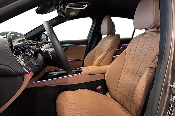 Mercedes-Benz E220 10 of 26