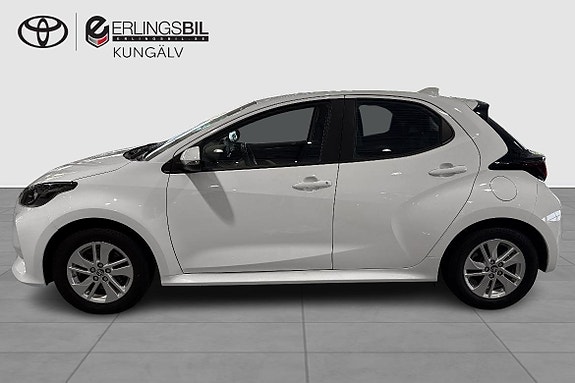 Toyota Yaris 4 of 5