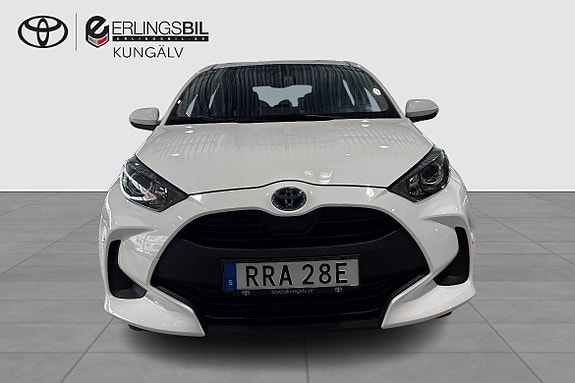 Toyota Yaris 6 of 12