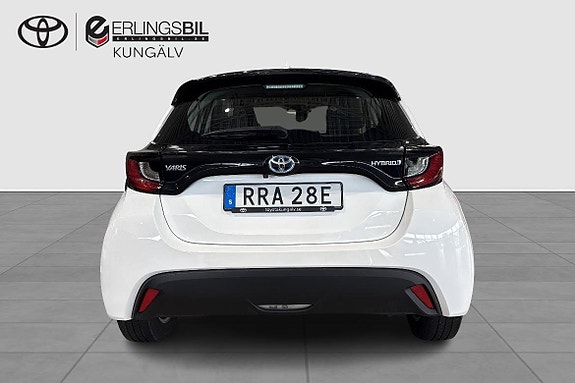 Toyota Yaris 5 of 5
