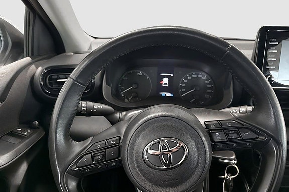 Toyota Yaris 11 of 12