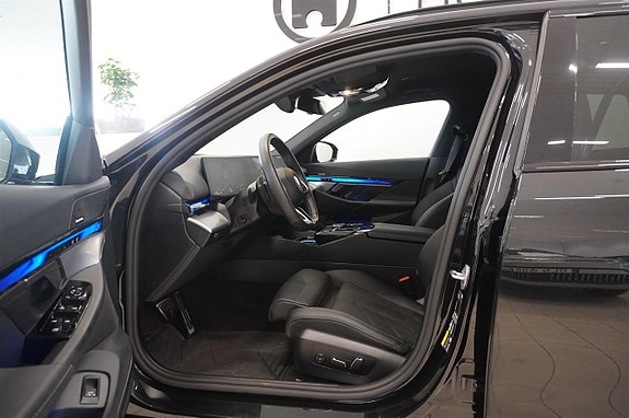 BMW 530e 2 of 5