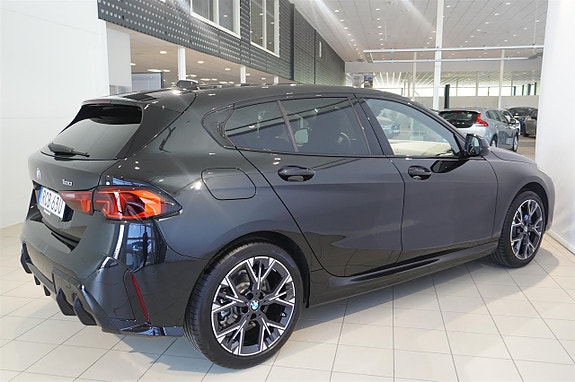 BMW 120 7 of 15