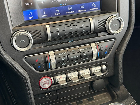 Ford Mustang 17 of 25