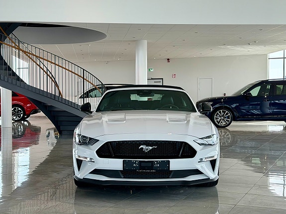 Ford Mustang 5 of 5