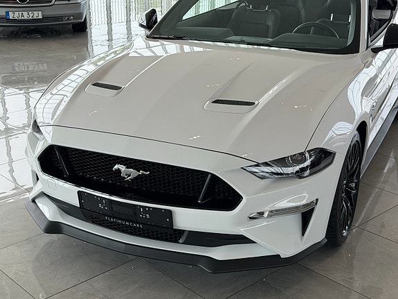 Ford Mustang 8 of 25
