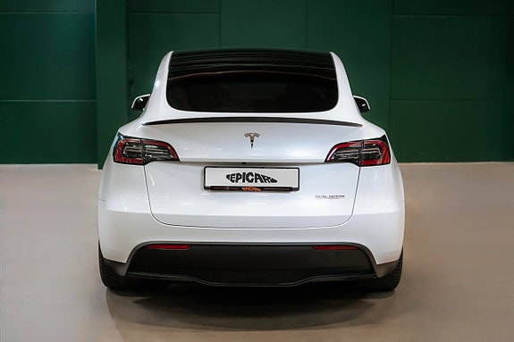 Tesla Model Y 6 of 23