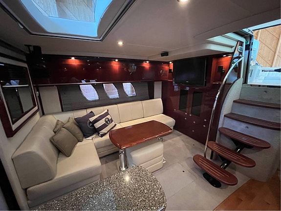 Sea Ray 515 2 of 12