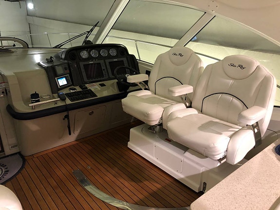 Sea Ray 515 7 of 12