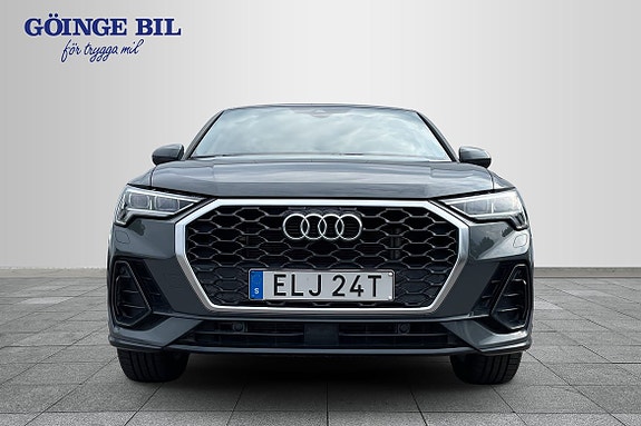 Audi Q3 3 of 5