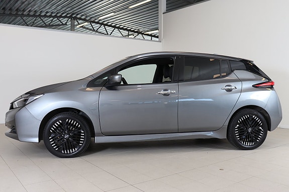 Nissan Leaf 3 of 5