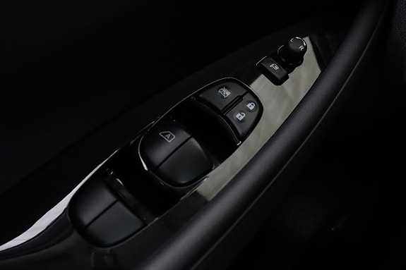 Nissan Leaf 25 of 26