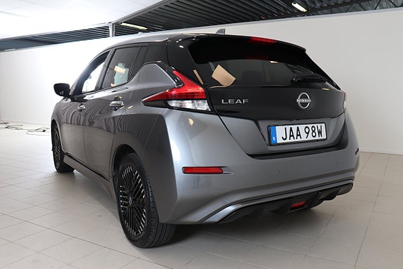 Nissan Leaf 4 of 5