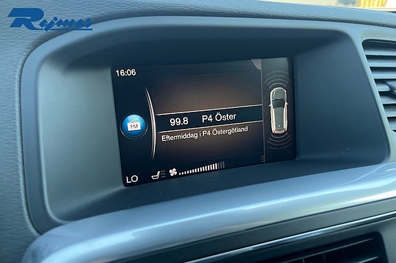 Volvo V60 Cross Country 13 of 23