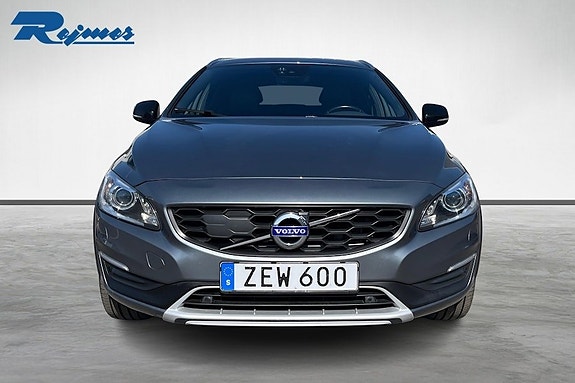 Volvo V60 Cross Country 5 of 5