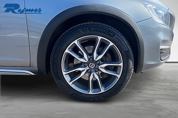 Volvo V60 Cross Country 20 of 23