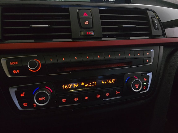 BMW 320d 12 of 16