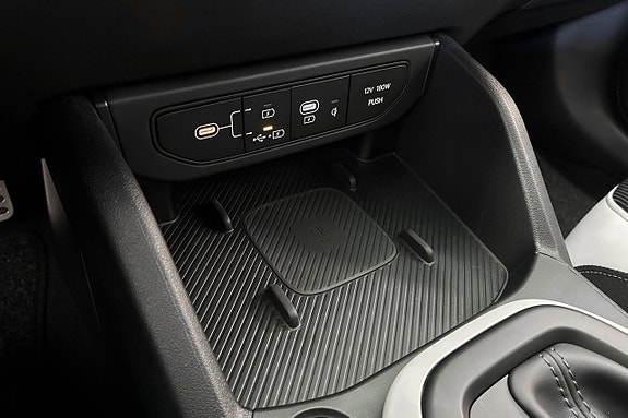 Kia K4 20 of 23