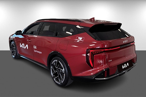 Kia K4 4 of 5