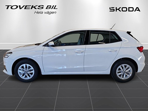 Skoda Fabia 2 of 5