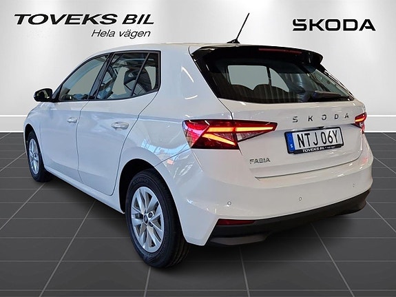 Skoda Fabia 3 of 5