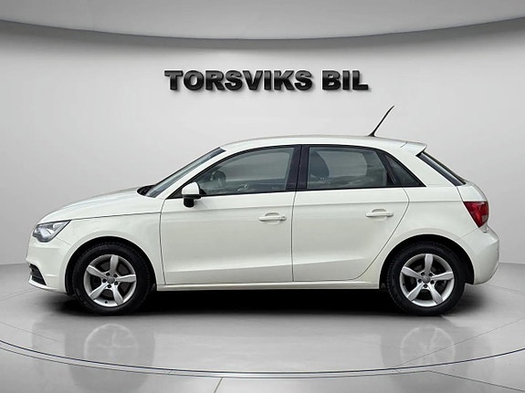 Audi A1 2 of 5