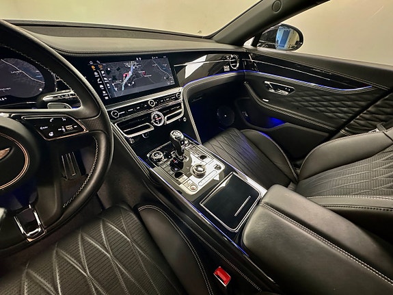 Bentley Flying Spur 4 of 5