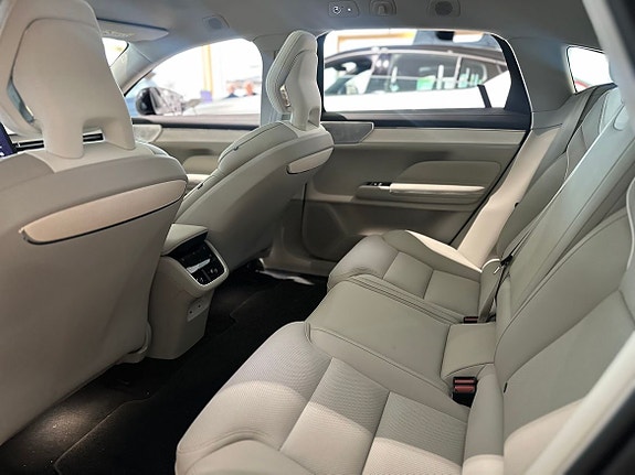 Volvo ES90 9 of 18