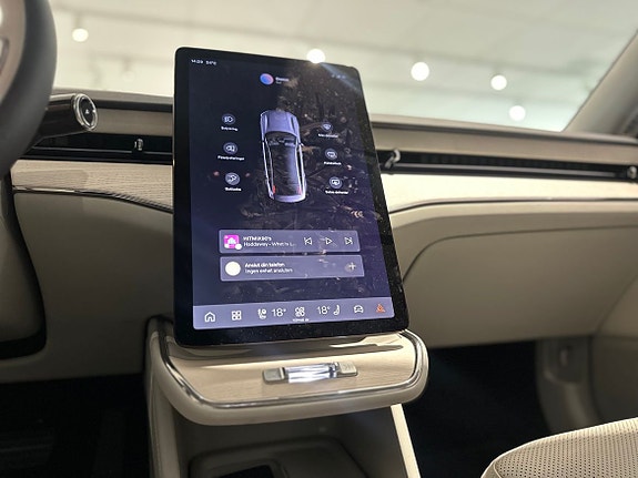 Volvo ES90 13 of 18