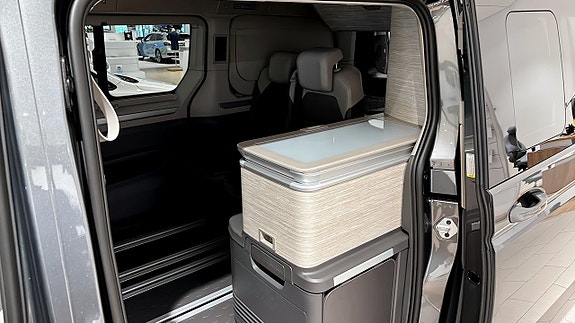 Volkswagen California 11 of 12
