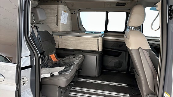 Volkswagen California 12 of 13