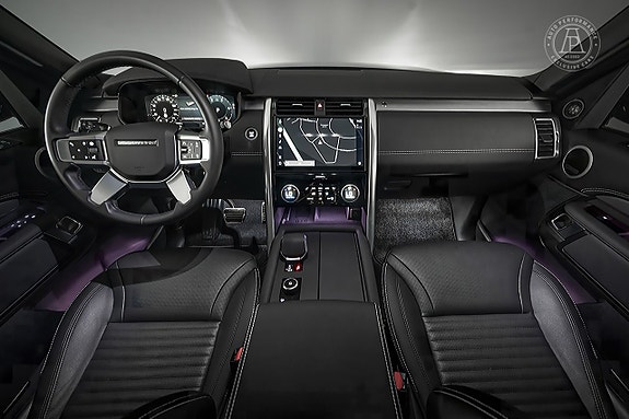 Land Rover Discovery 7 of 9