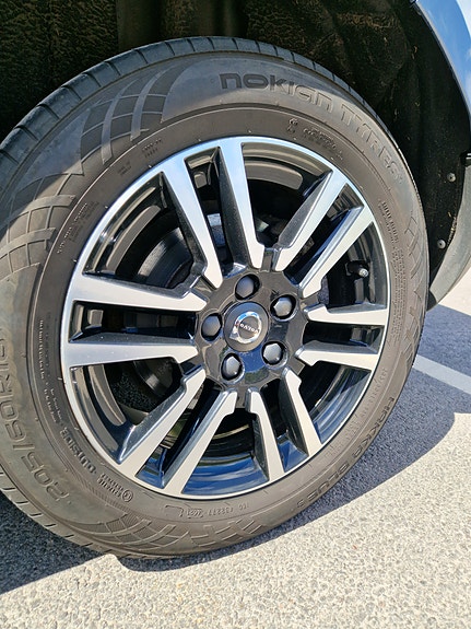 Volvo V40 Cross Country 5 of 13