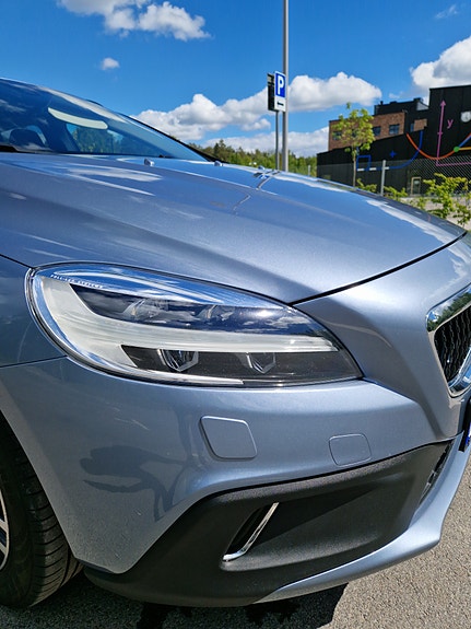 Volvo V40 Cross Country 4 of 13