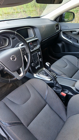 Volvo V40 Cross Country 10 of 13