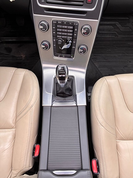 Volvo V60 15 of 26