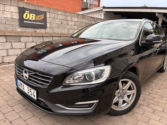 Volvo V60 2 of 26