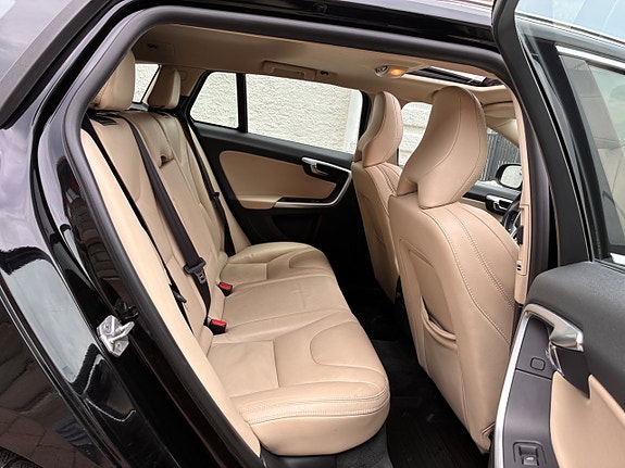 Volvo V60 23 of 26
