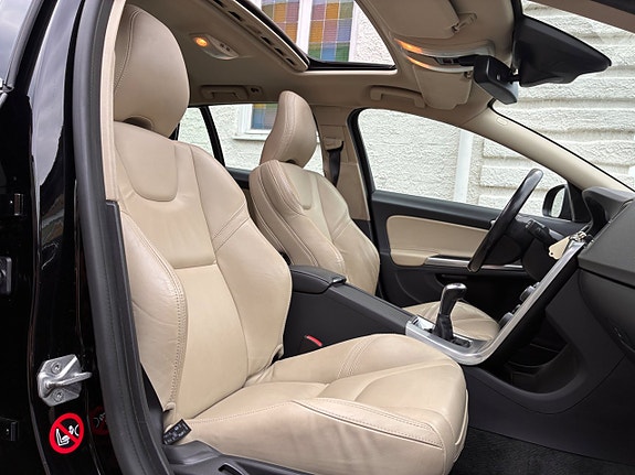 Volvo V60 21 of 26