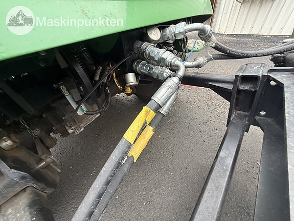 John Deere 1585 19 of 27