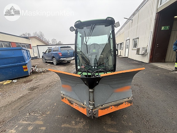 John Deere 1585 2 of 27
